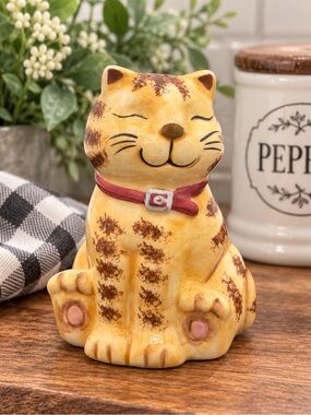 Vintage CKRO Smiling Tabby Cat Ceramic Pepper Shaker Made in China 4.5"